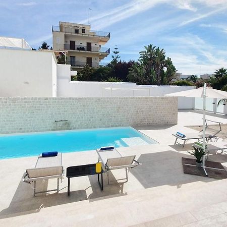 Villa Mediterranea Apartments - Seaview, Pool & Garden Бари Экстерьер фото