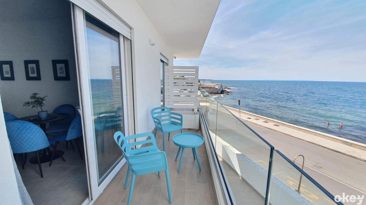 Villa Mediterranea Apartments - Seaview, Pool & Garden Бари Экстерьер фото