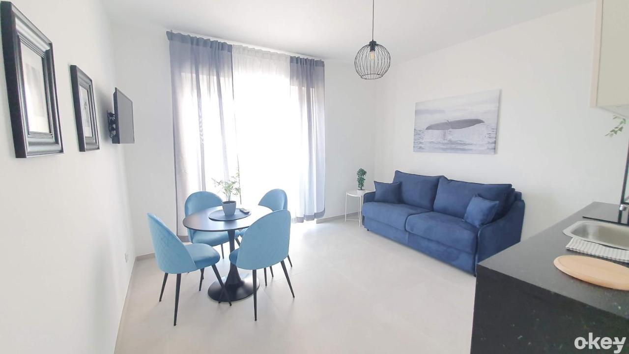 Villa Mediterranea Apartments - Seaview, Pool & Garden Бари Экстерьер фото
