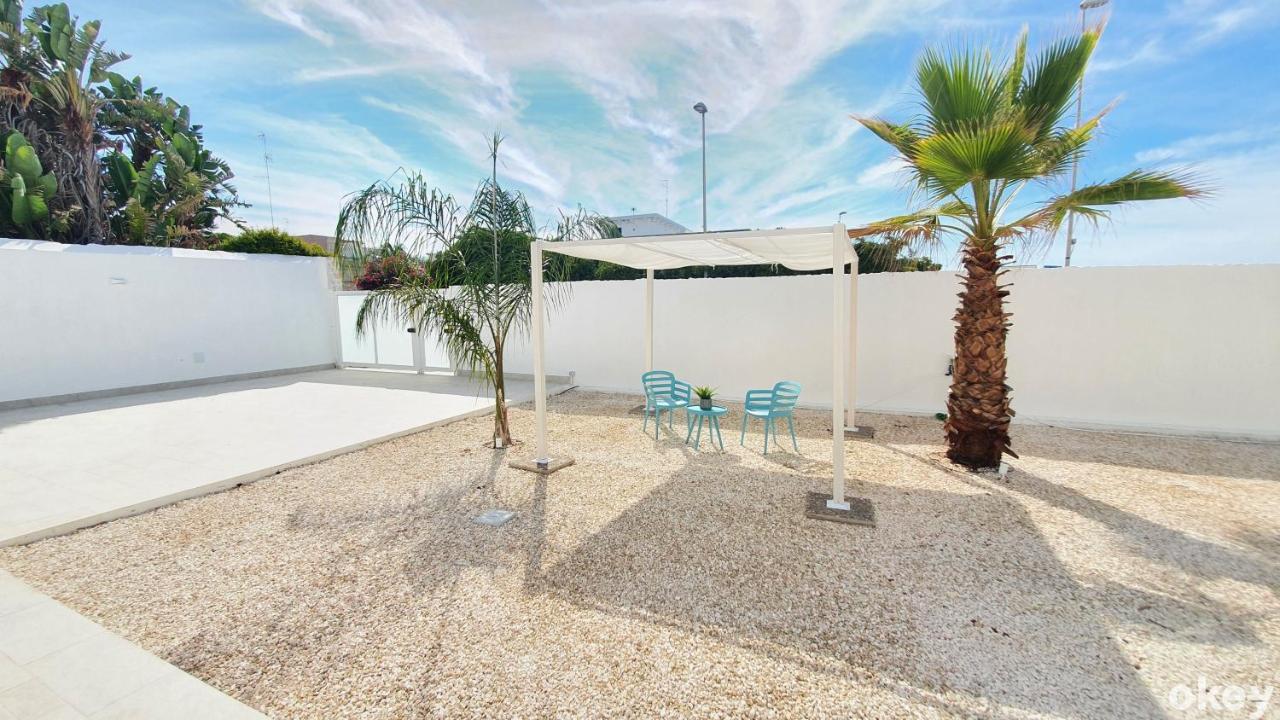 Villa Mediterranea Apartments - Seaview, Pool & Garden Бари Экстерьер фото