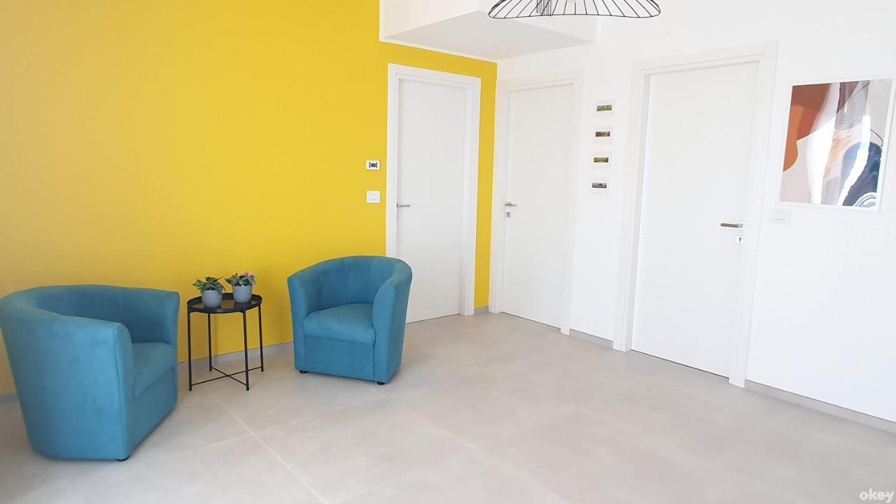 Villa Mediterranea Apartments - Seaview, Pool & Garden Бари Экстерьер фото