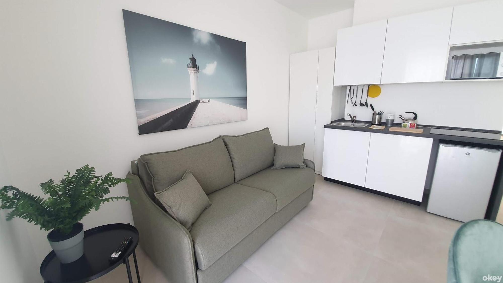 Villa Mediterranea Apartments - Seaview, Pool & Garden Бари Экстерьер фото