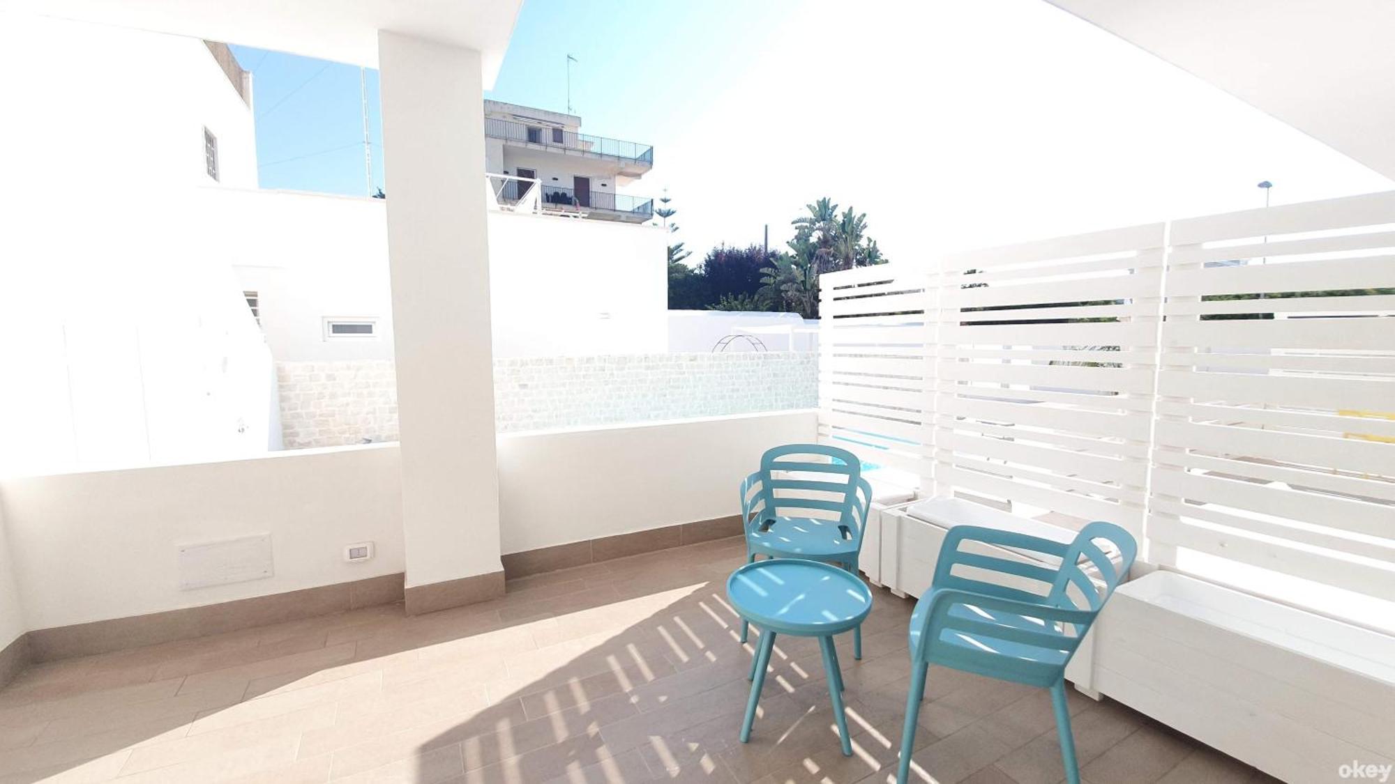 Villa Mediterranea Apartments - Seaview, Pool & Garden Бари Экстерьер фото