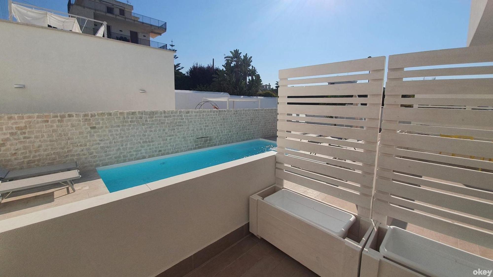 Villa Mediterranea Apartments - Seaview, Pool & Garden Бари Экстерьер фото